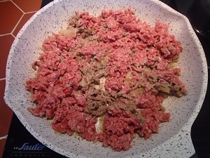ajout viande hachée dans la courgette spaghetti à la tigerella